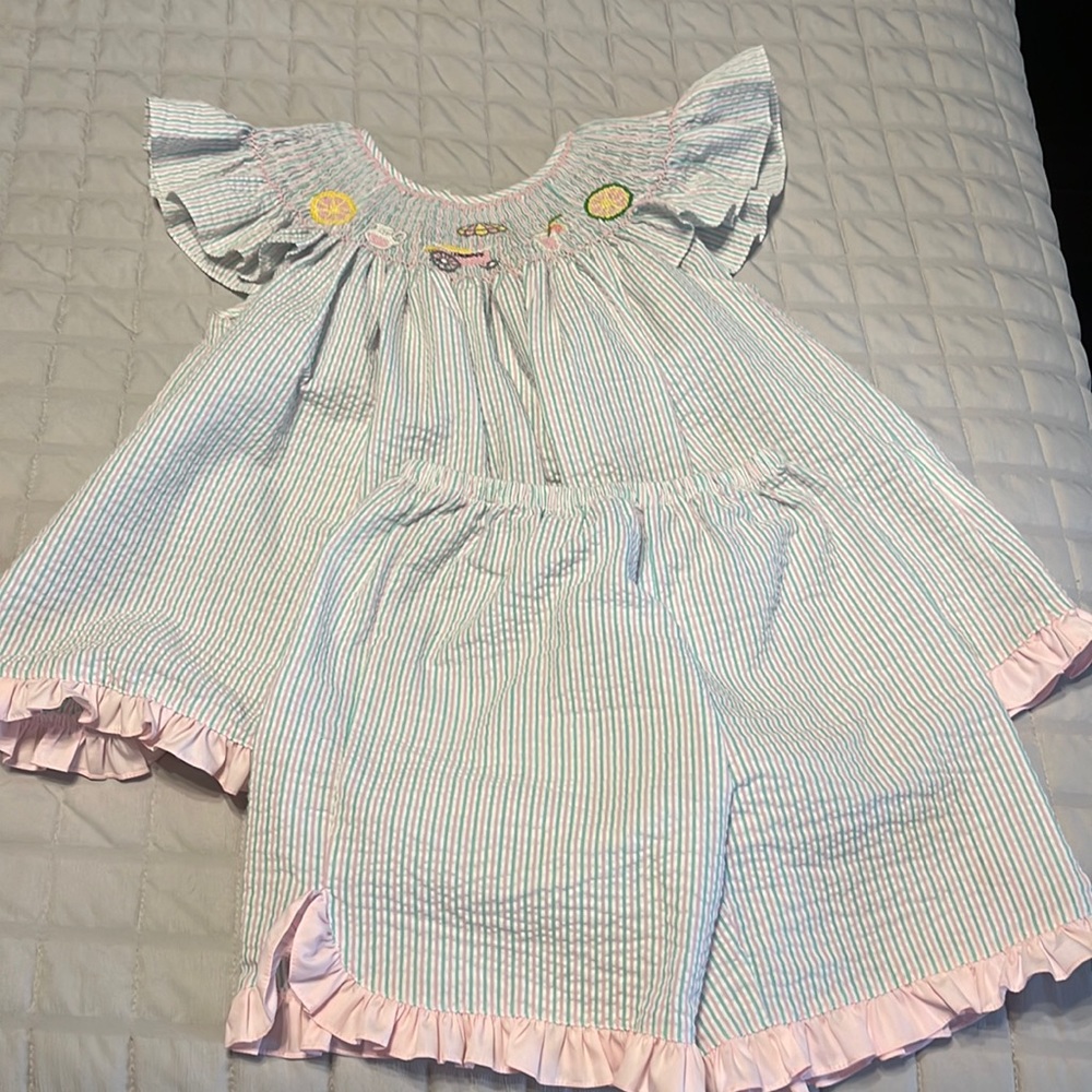 Girls lemonade short set
